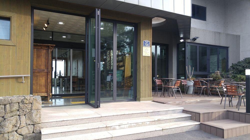 Olleyo Resort Seogwipo Exteriör bild